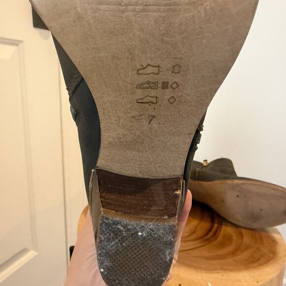 Steve Madden Booties - Picture 7 of 7